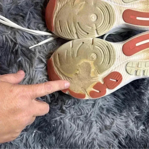 Ladies Brooks - Picture 8 of 8